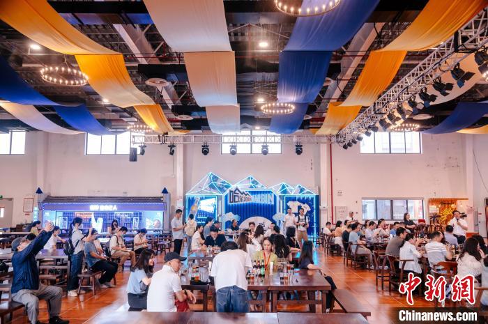 圖為基地內(nèi)的慕尼黑餐廳。　李南軒 攝