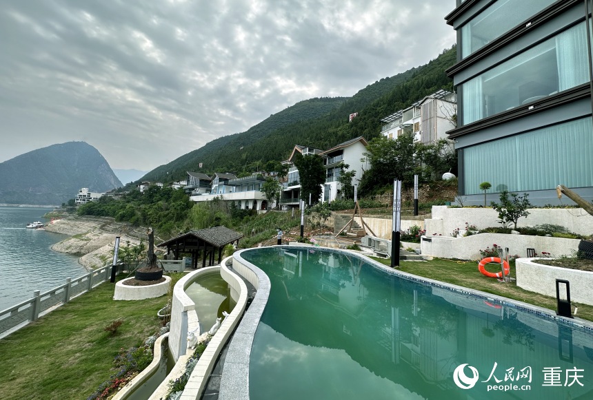 三峽里·竹枝村打造的特色民宿。人民網(wǎng)記者 劉政寧攝