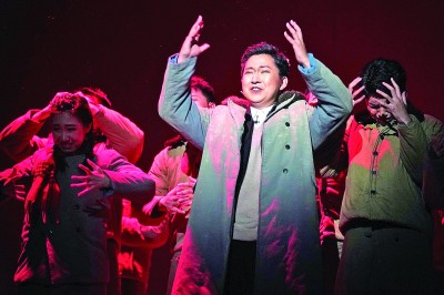 清華大學(xué)原創(chuàng)話劇《馬蘭花開》在港演出。新華社發(fā)