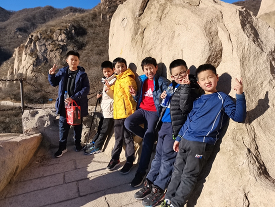 登山隊(duì)員供圖。